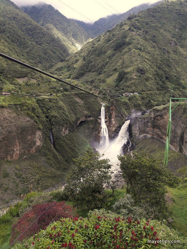 cachoeira banos ecuador